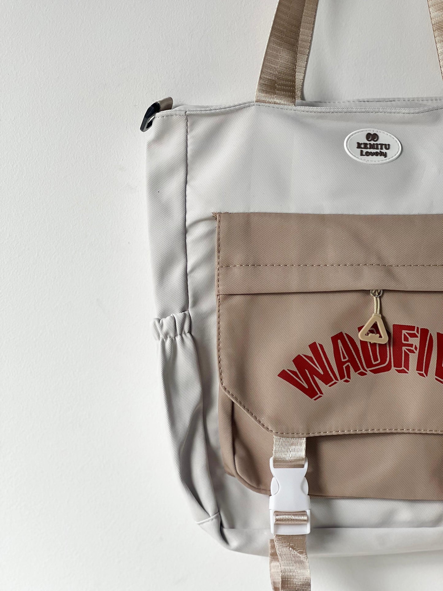 Waufive tote