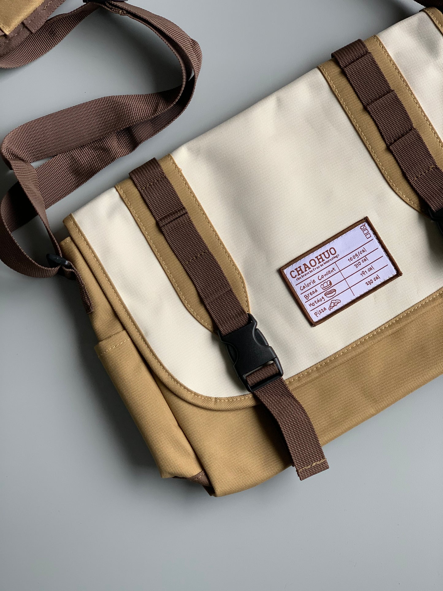 Ion Imp Messenger bag