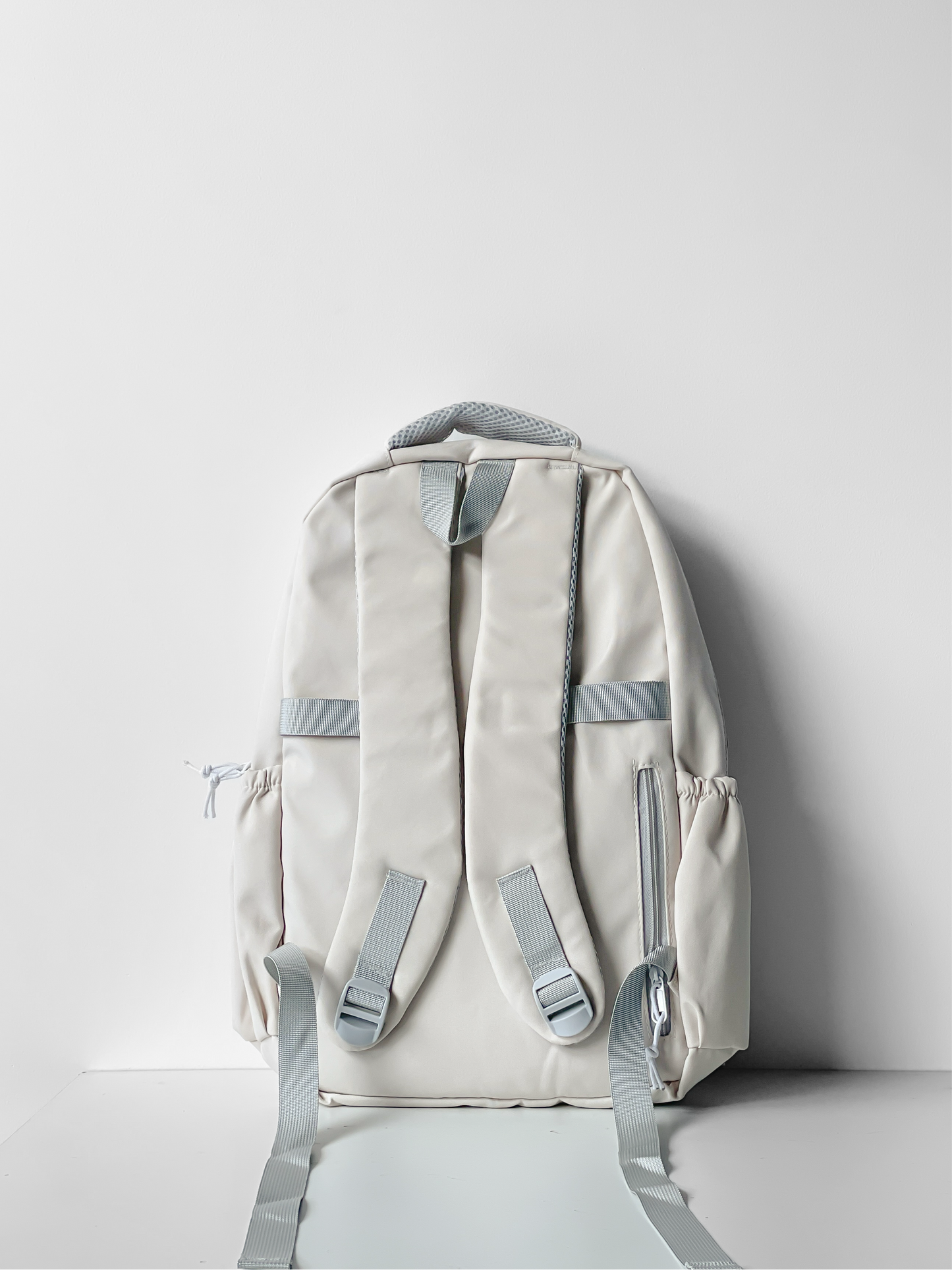 Dkvni Off white Backpack