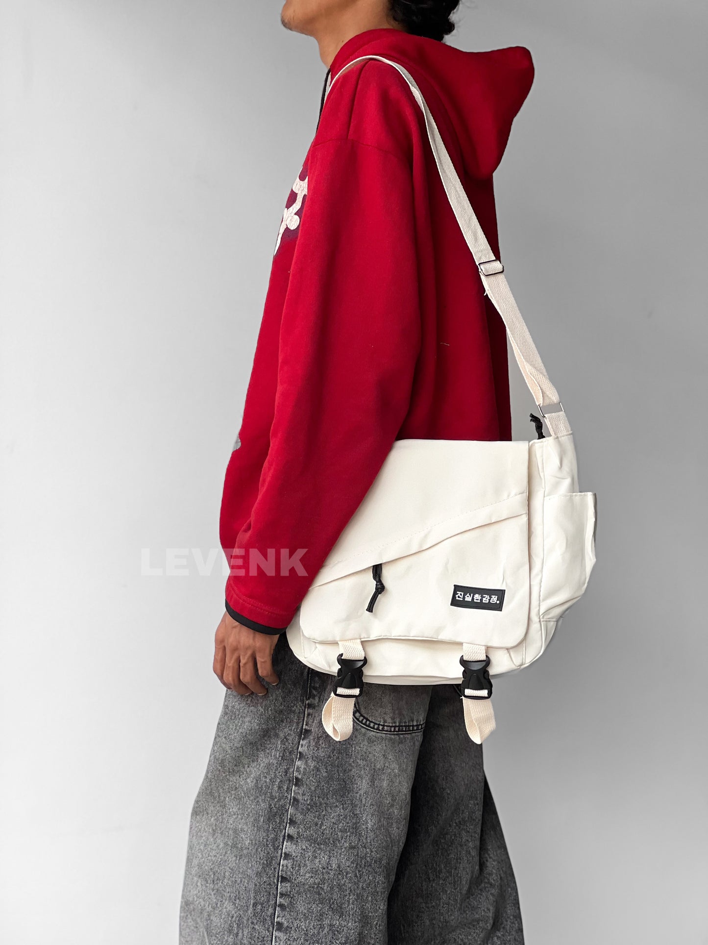 Cosmic Sta white Messenger