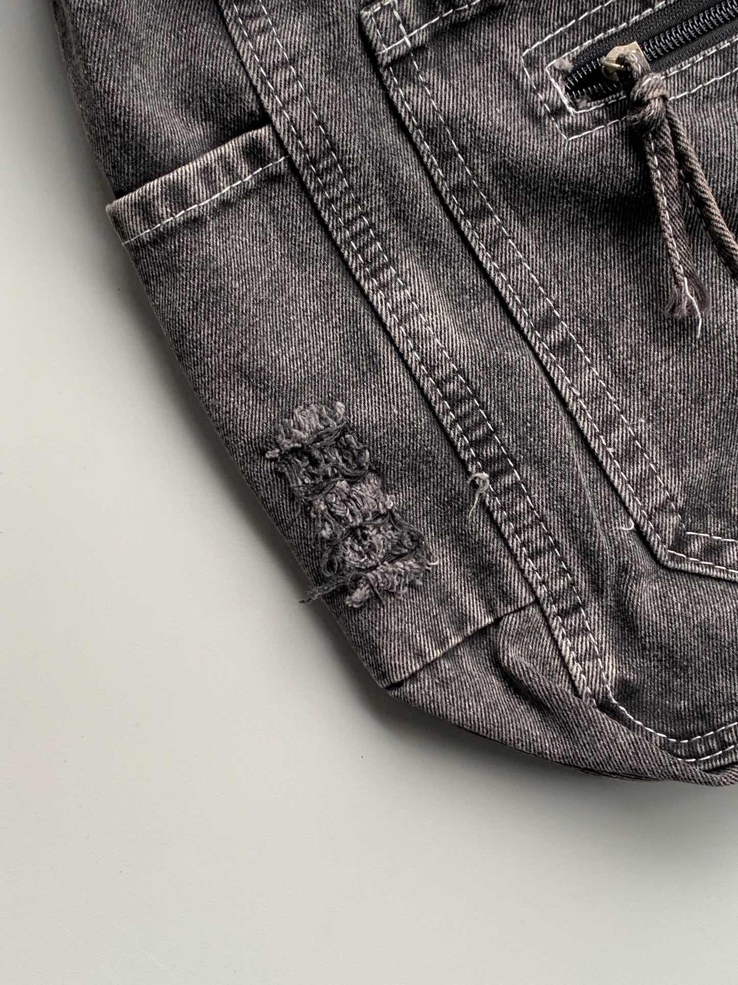 SEASCN-12 Denim Messenger