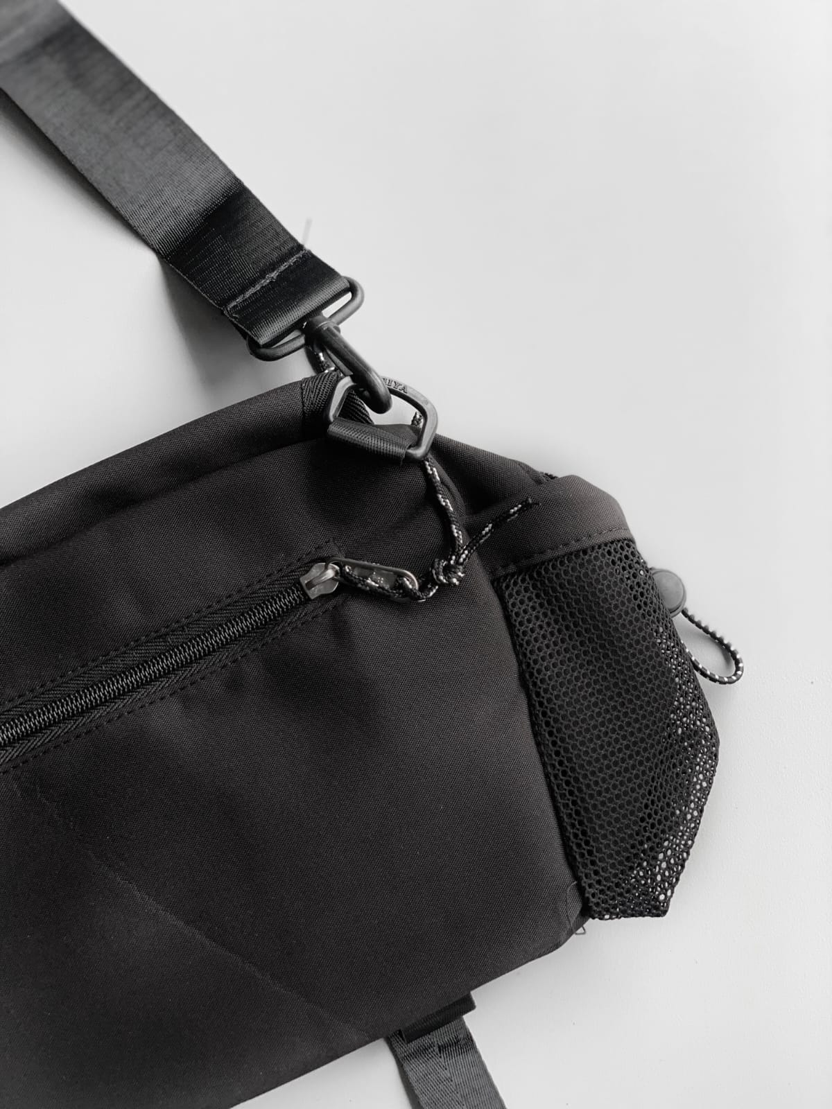 Three feather Messenger Bag