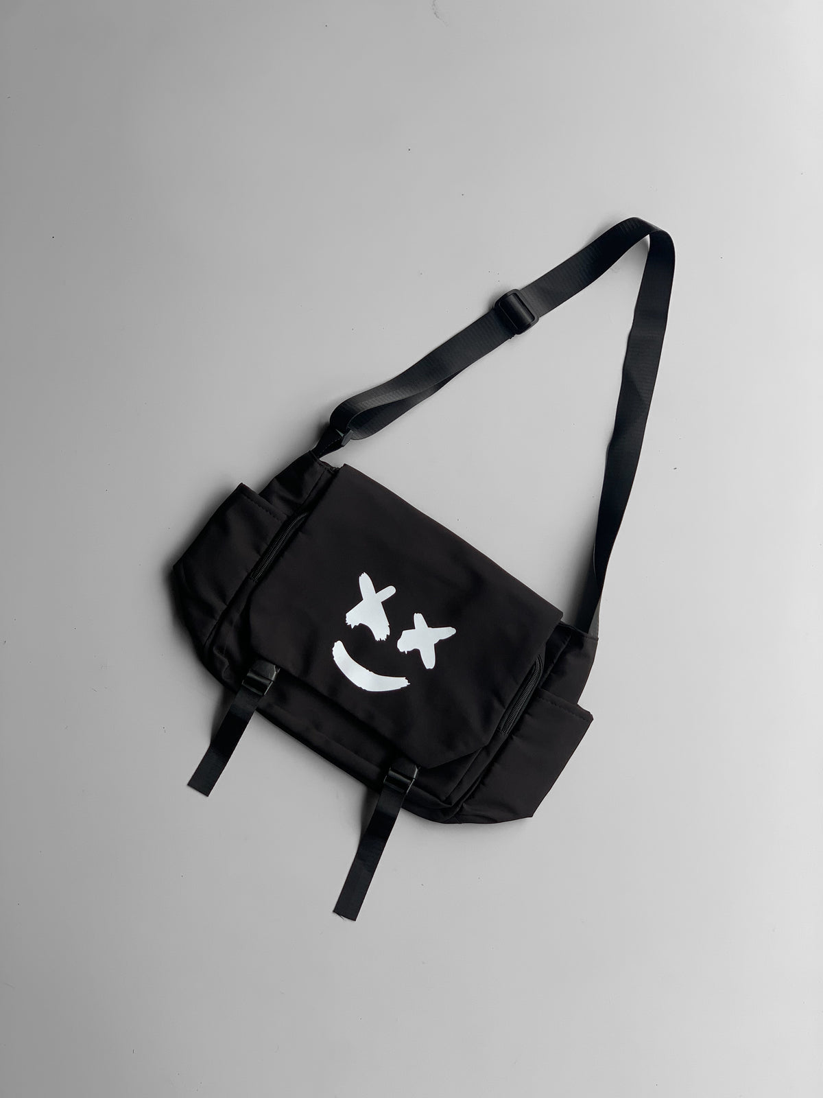 STREETXY imp messenger bag