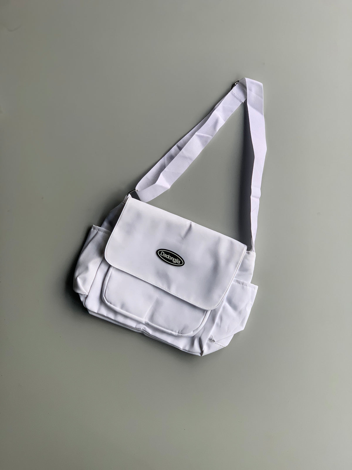 Dadongjia messenger bag