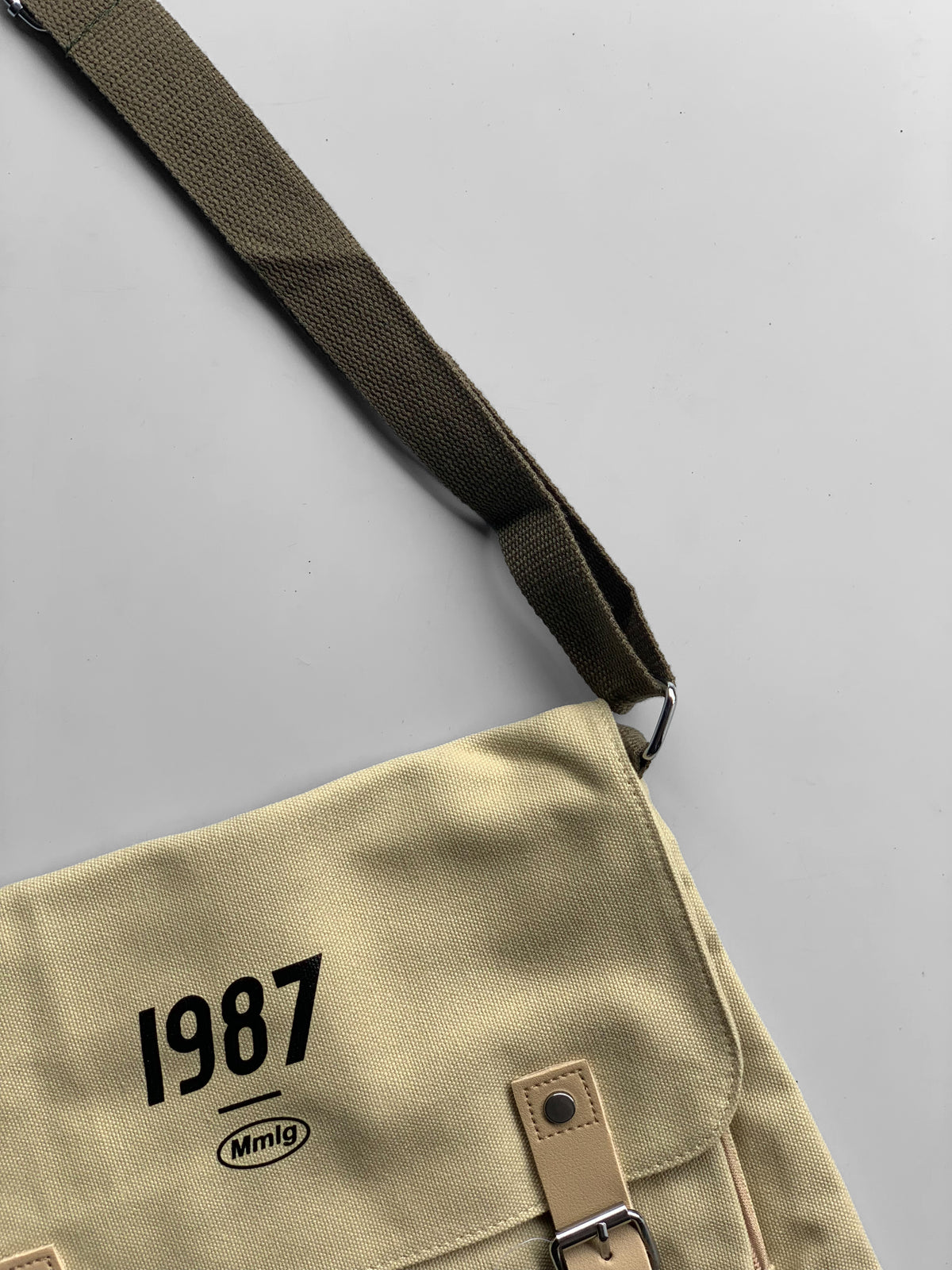 1987 Korean imp messenger bag