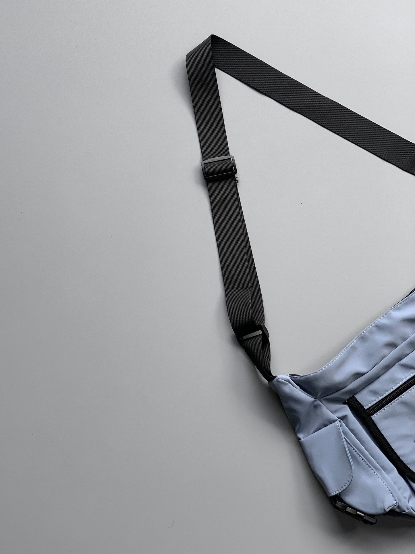 Mrmi Messenger Bag
