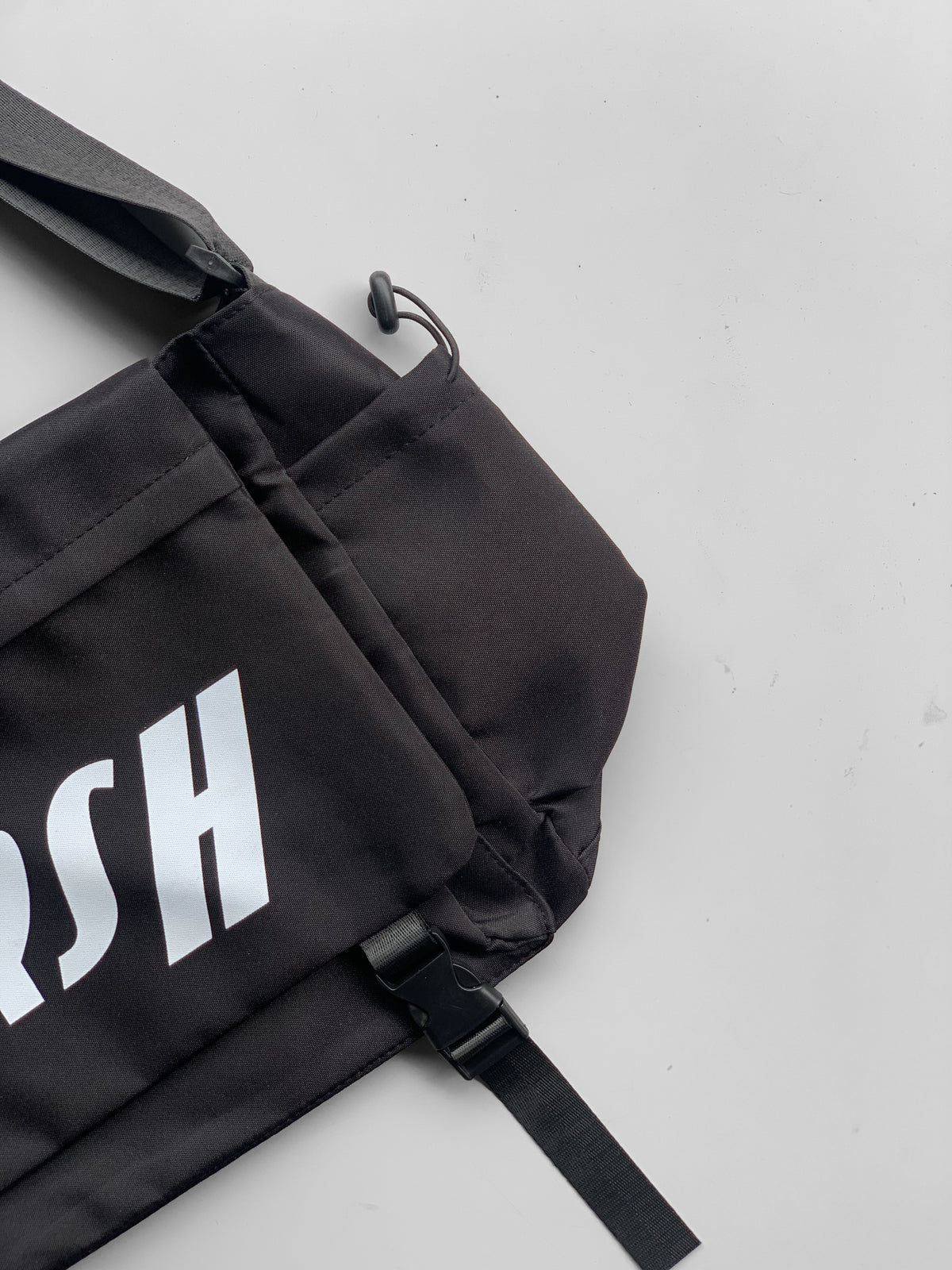 FLRSH imp messenger bag