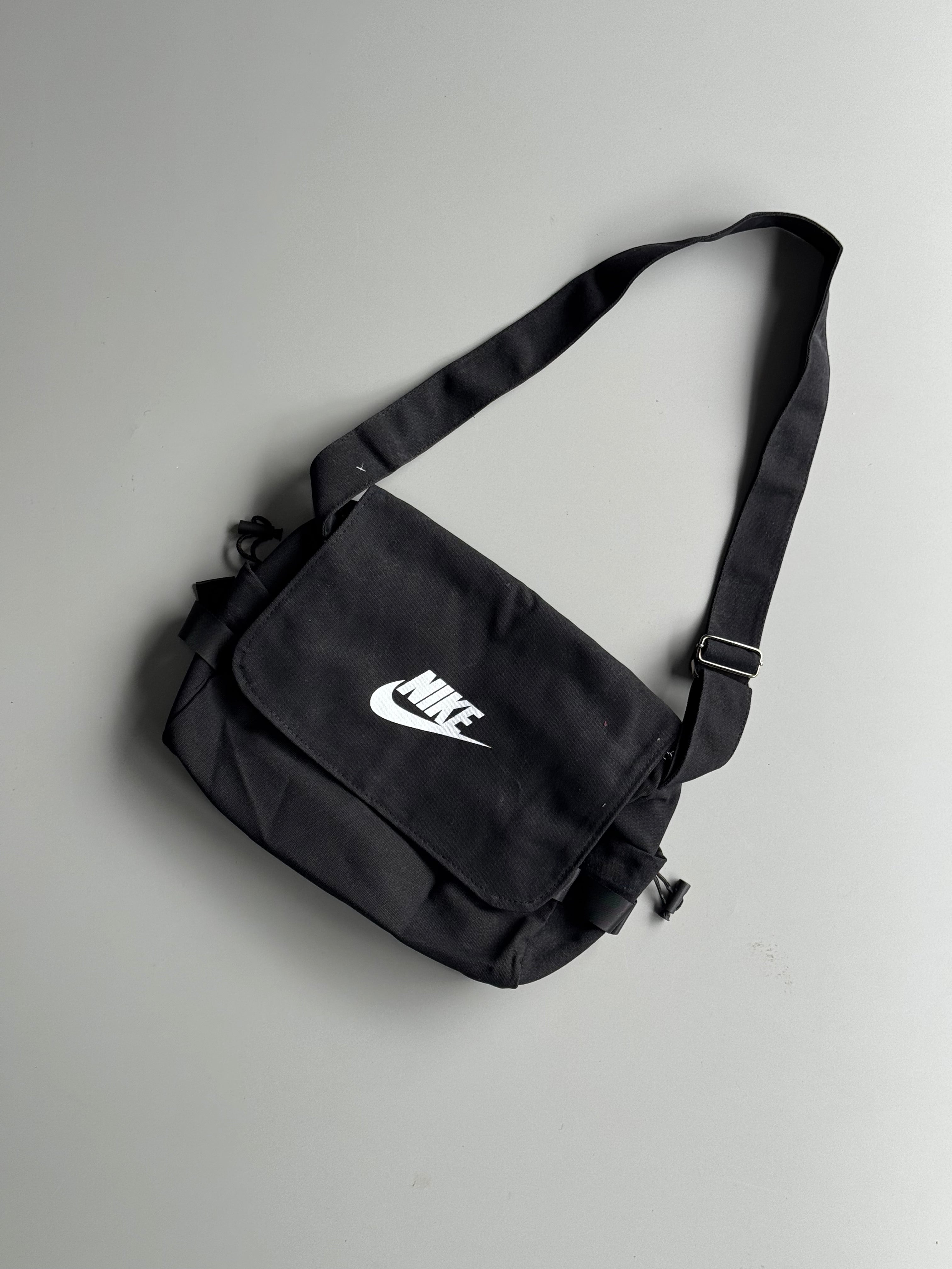 Exhan imp sling bag