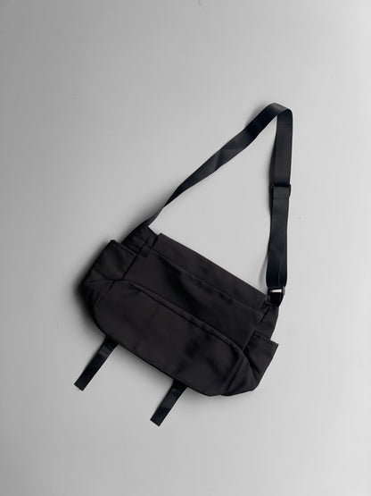 STREETXY imp messenger bag