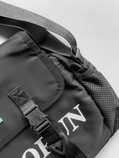 DERAM imp messenger bag