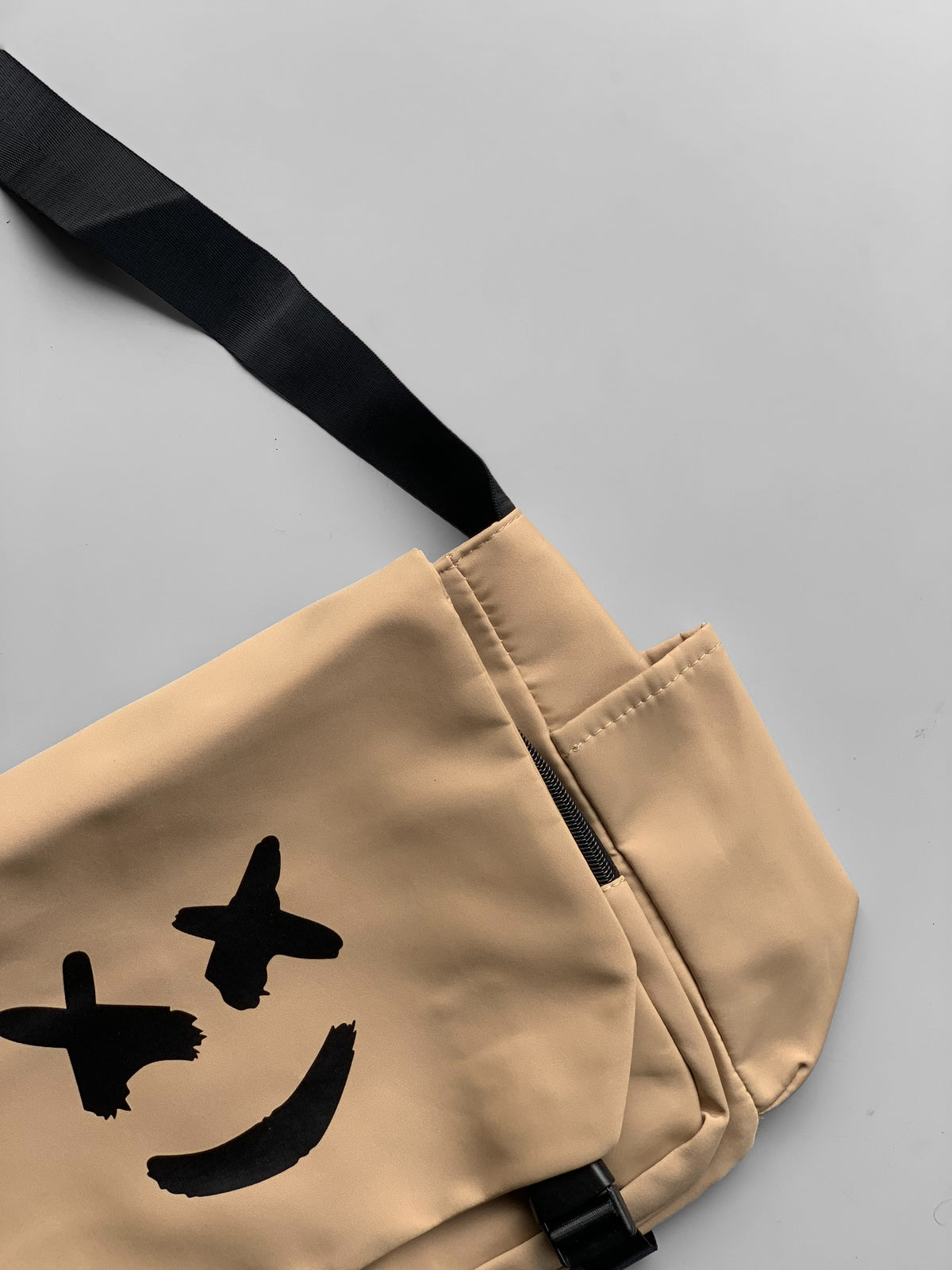 STREETXY imp messenger bag