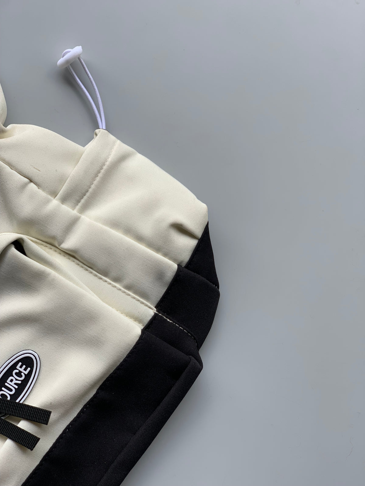 SOURCE imp messenger bag