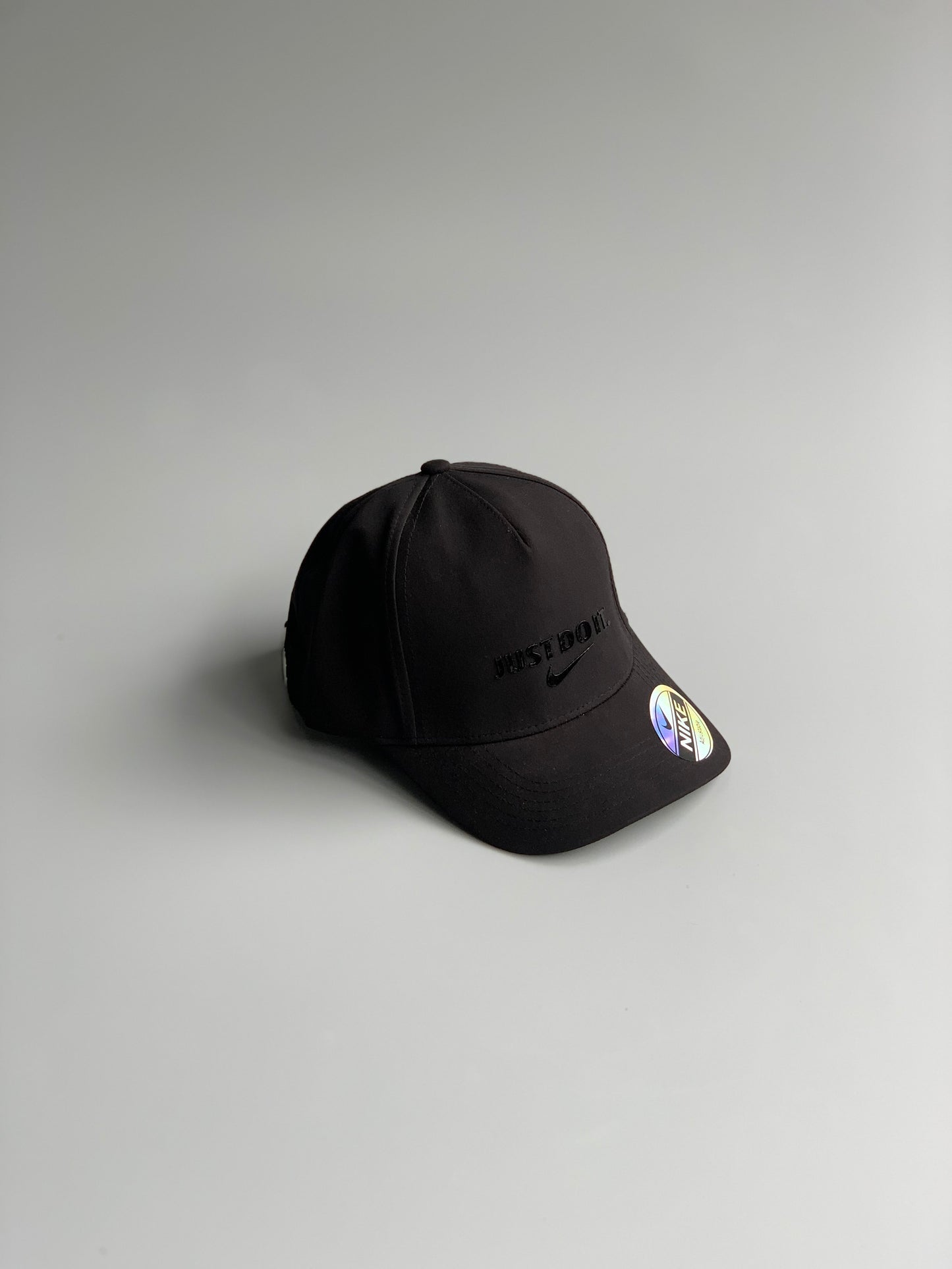 black Nike baseball cap