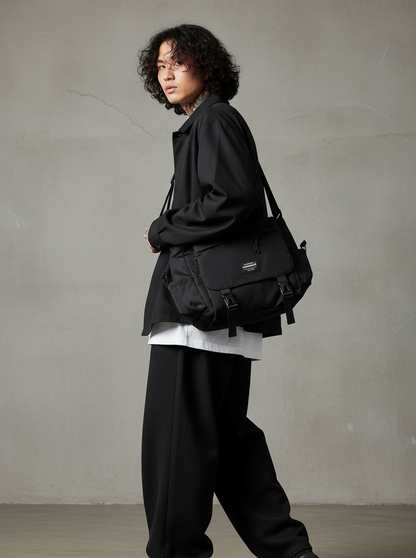 Vyuo Imp Black Messenger