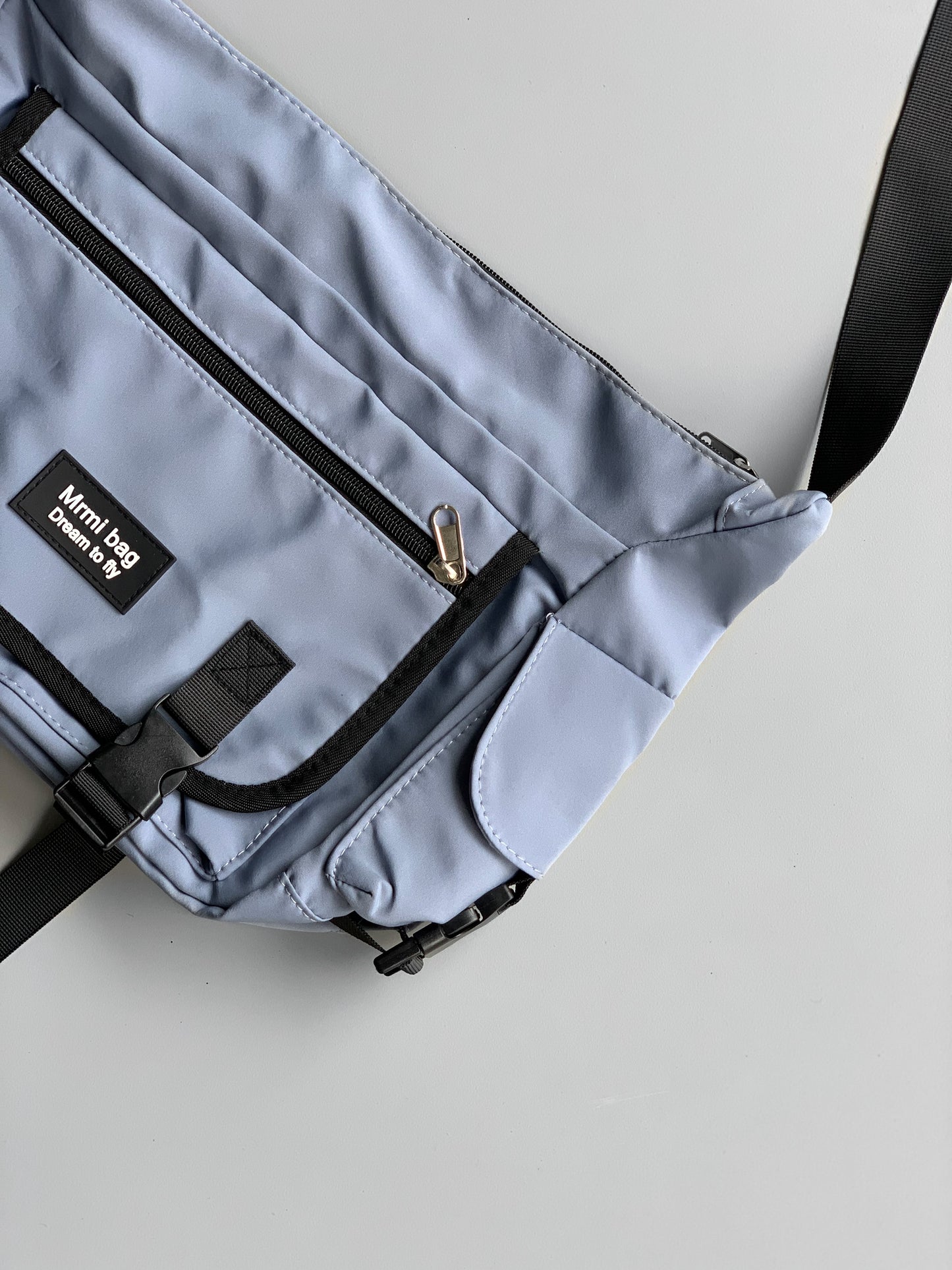 Mrmi Messenger Bag