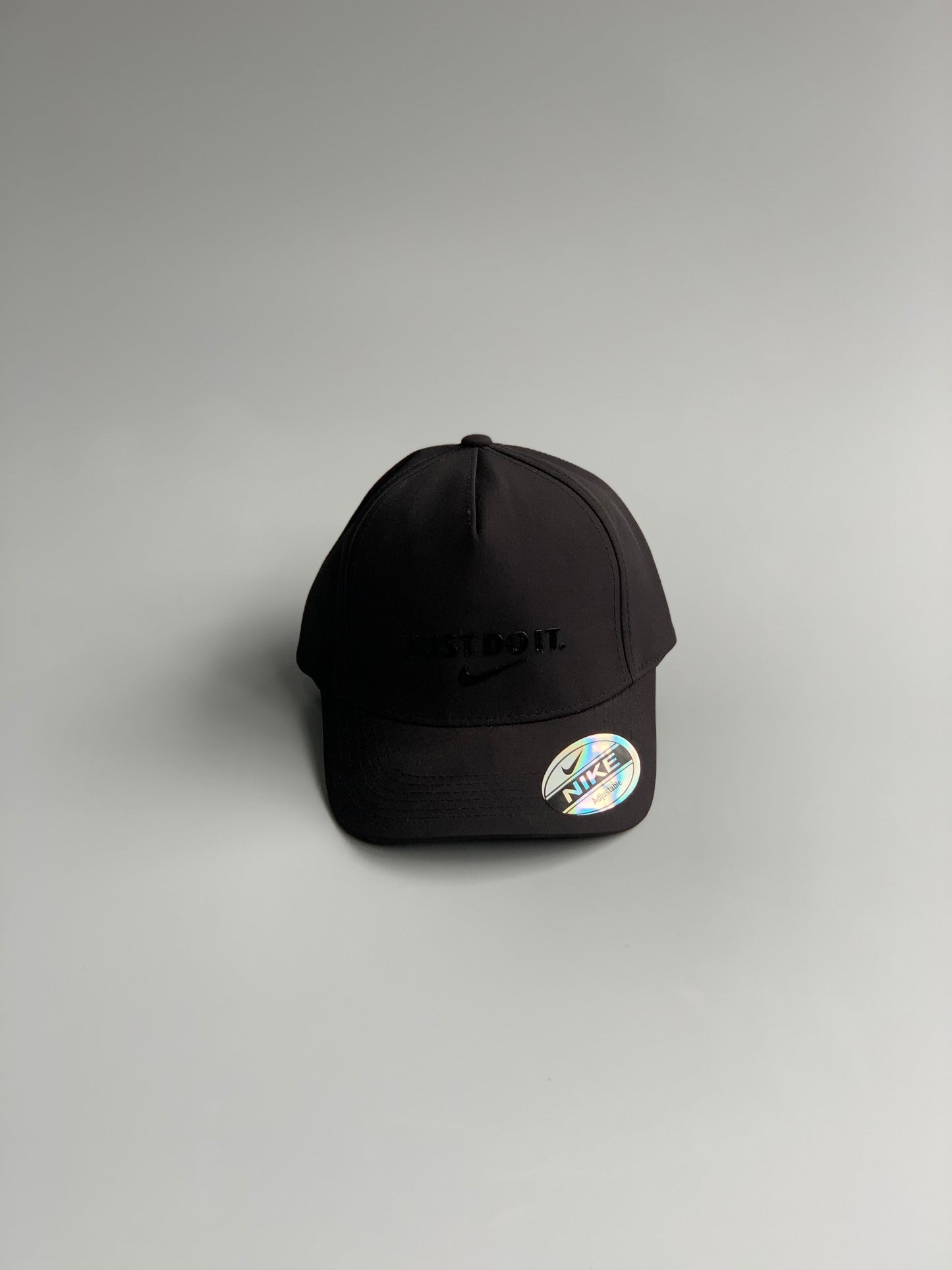 black Nike baseball cap