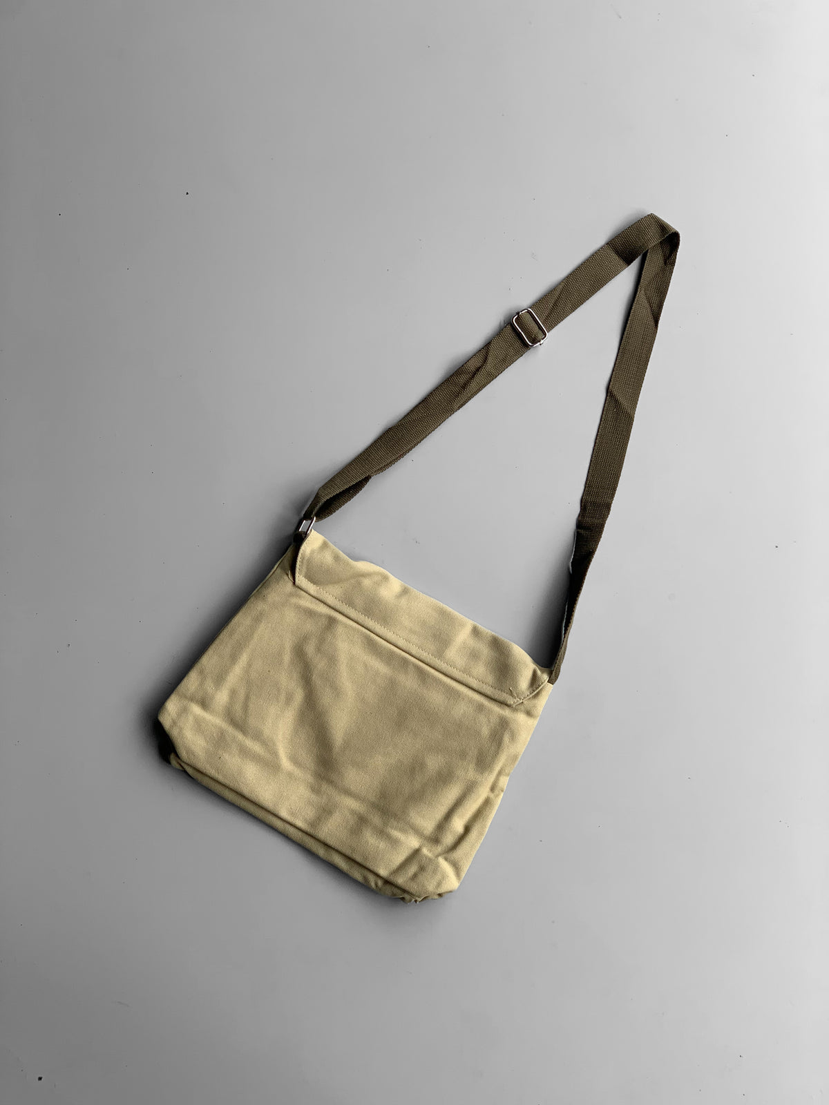 1987 Korean imp messenger bag