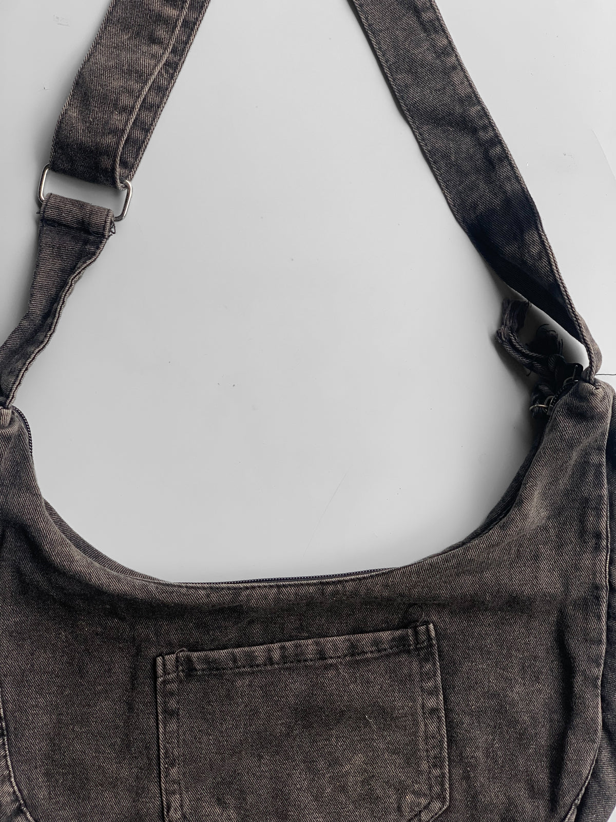 Eyuin Imp Denim Sling