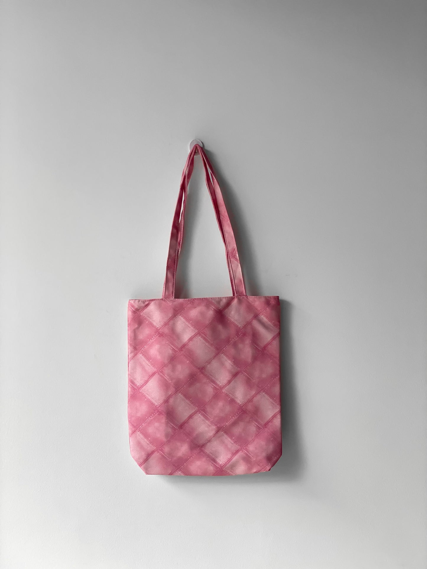 Printed pink tote