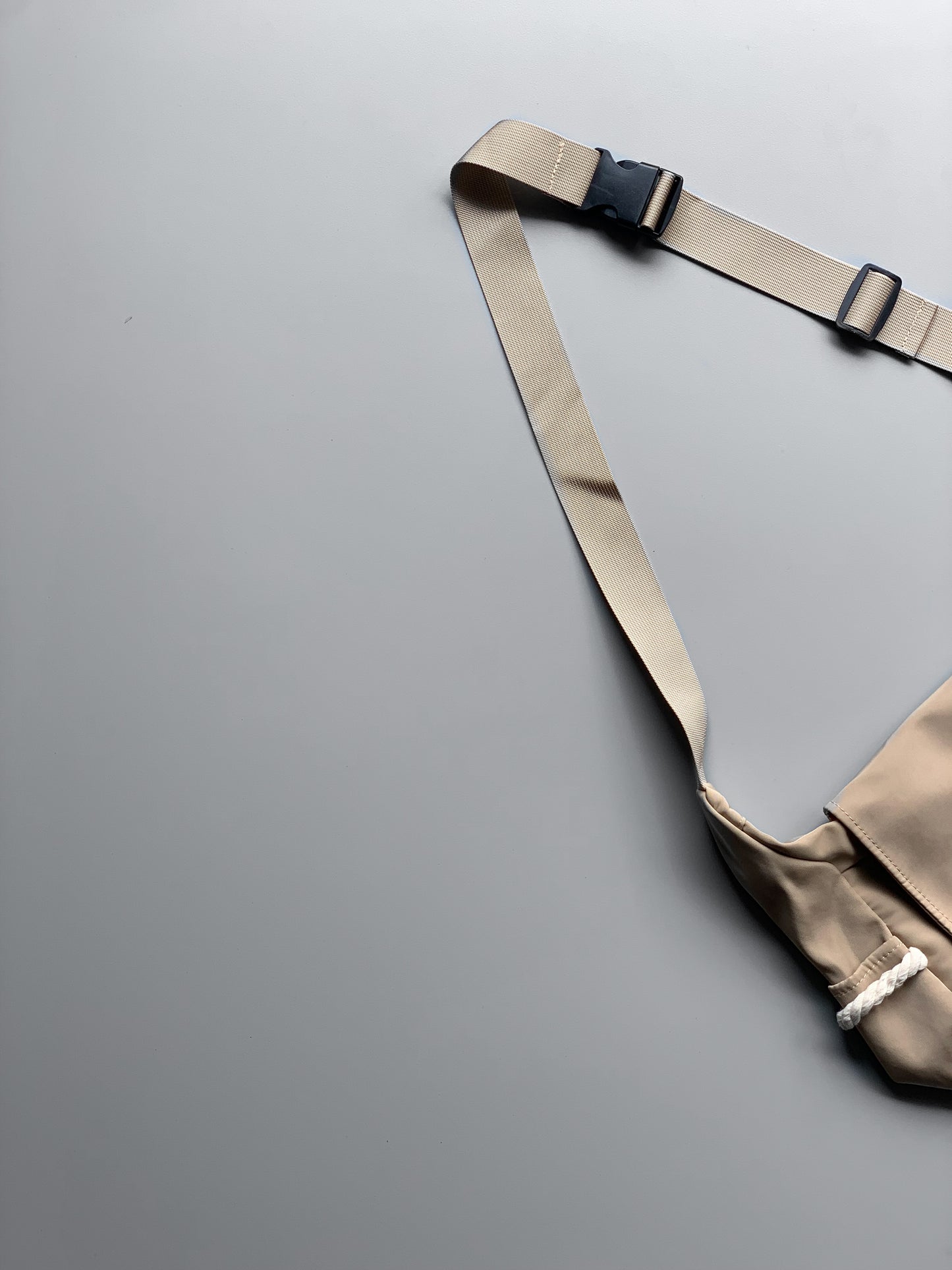 Milo Imp Messenger Bag