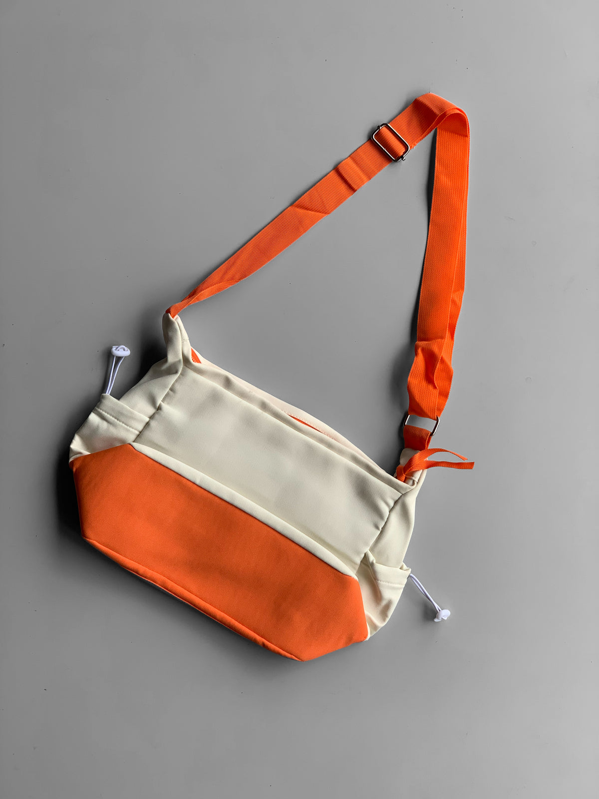 SOURCE imp messenger bag