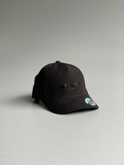 black Nike baseball cap