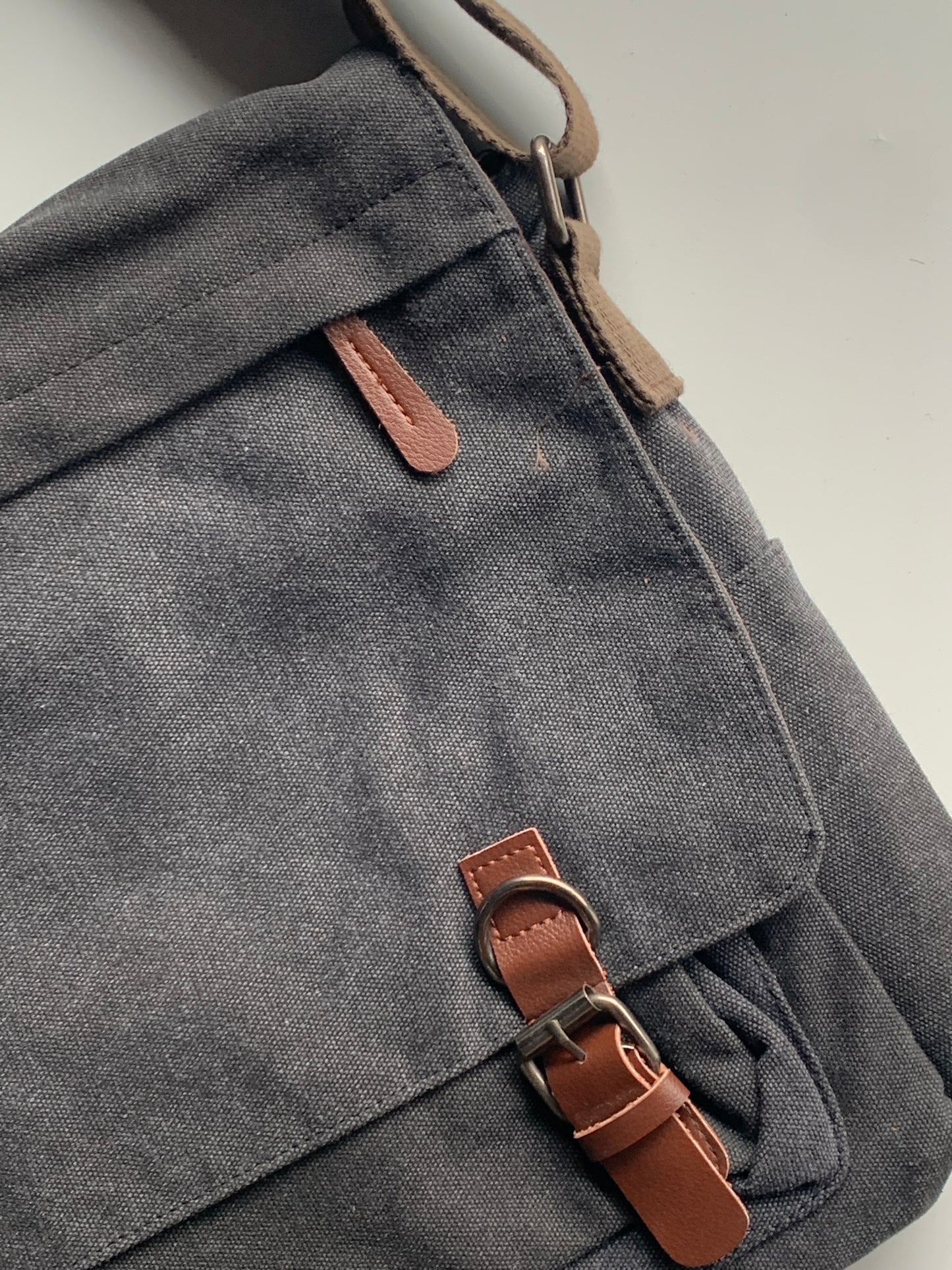 Mactso Messenger Bag